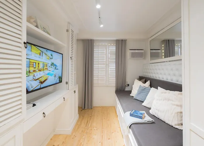 Cozy & Peaceful Netflix 65inchtv Fast Wifi Apartment Cebu